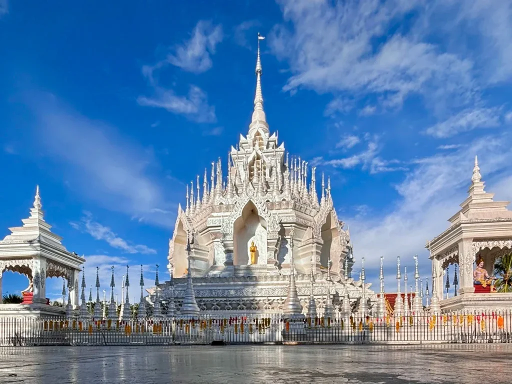Mengle Grand Buddha Temple 3